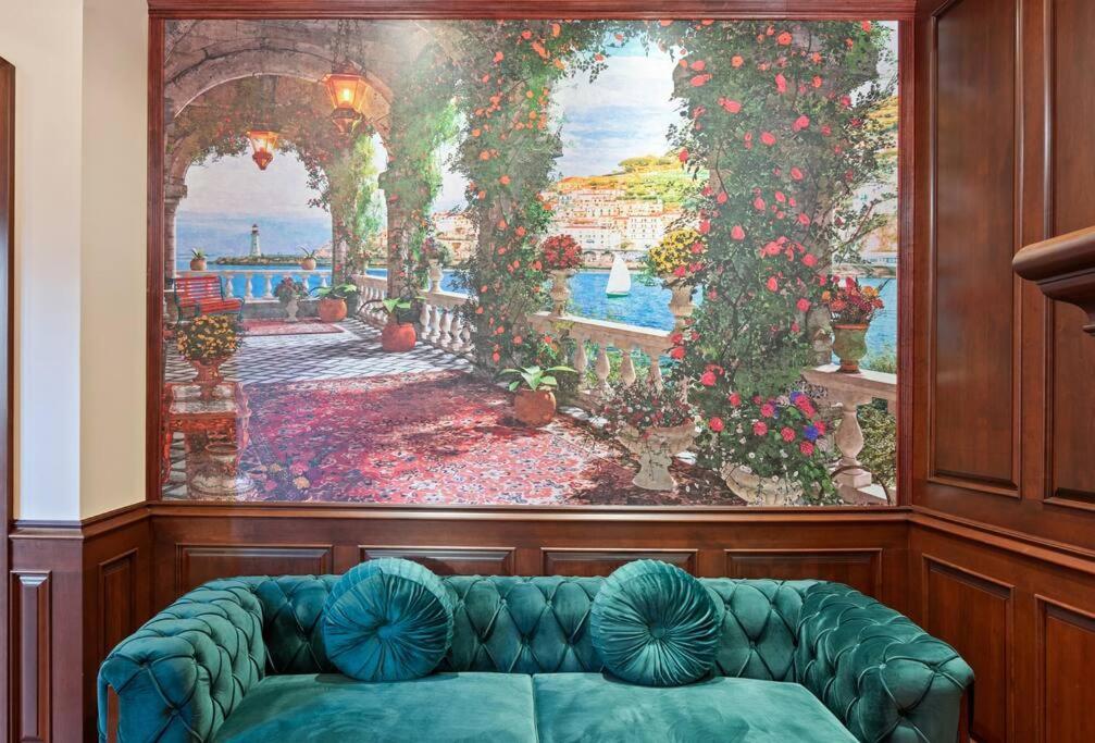 French Chateau W/Swim Spa & Theatre: 11,700 Sqft YYC Dış mekan fotoğraf