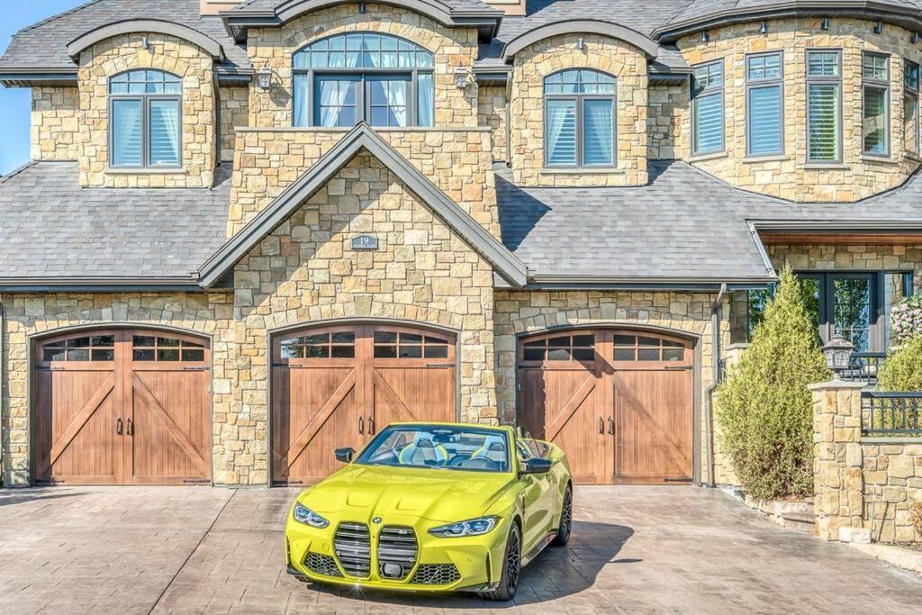 French Chateau W/Swim Spa & Theatre: 11,700 Sqft YYC Dış mekan fotoğraf